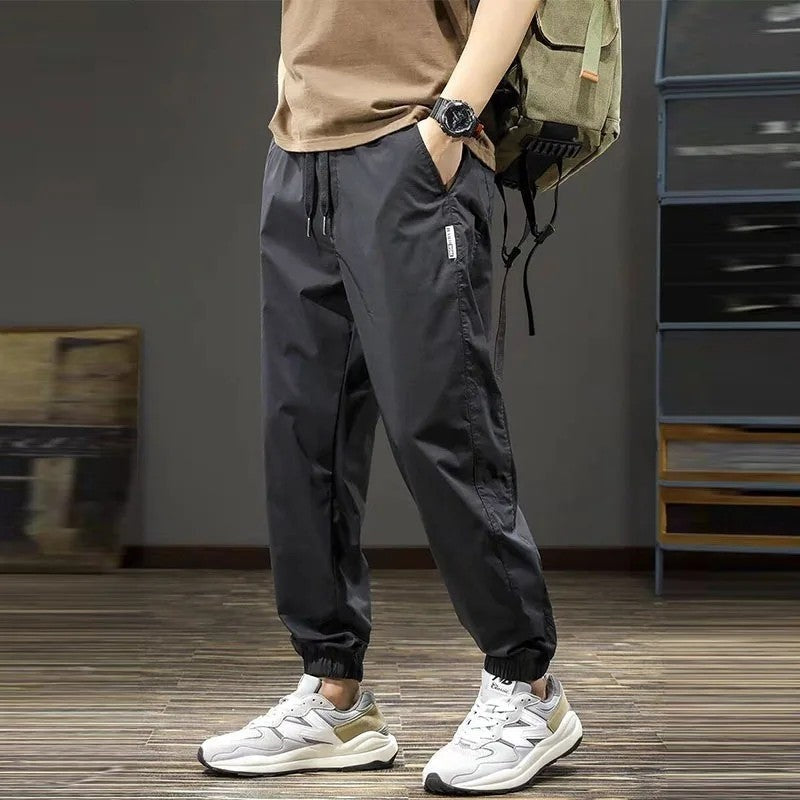 Ruvan Relaxed Tapered Jogger Pants
