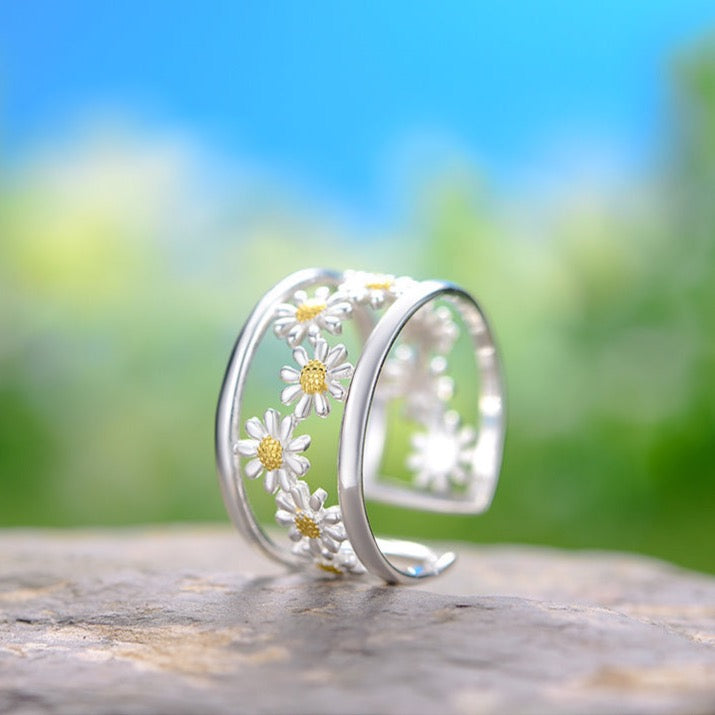 Daisy Flower Adjustable Ring